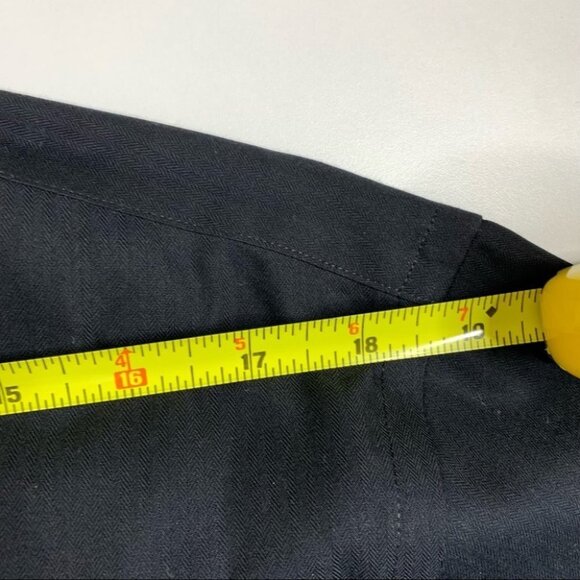 𝅺Denver Hayes Never-Iron  Classic Fit Button-Up - Picture 6 of 9